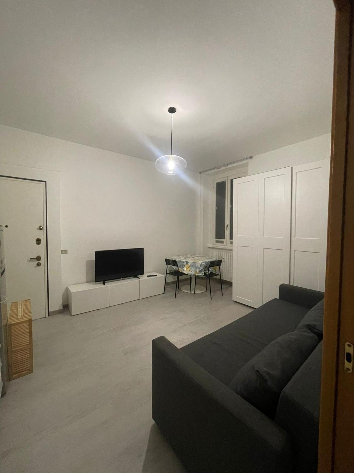 Lovely Apartment Near Centrale Milan Exterior photo